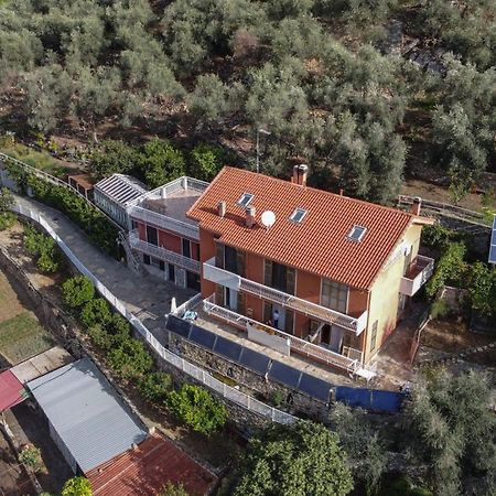 Agriturismo La Rocca San Bartolomeo Al Mare Buitenkant foto